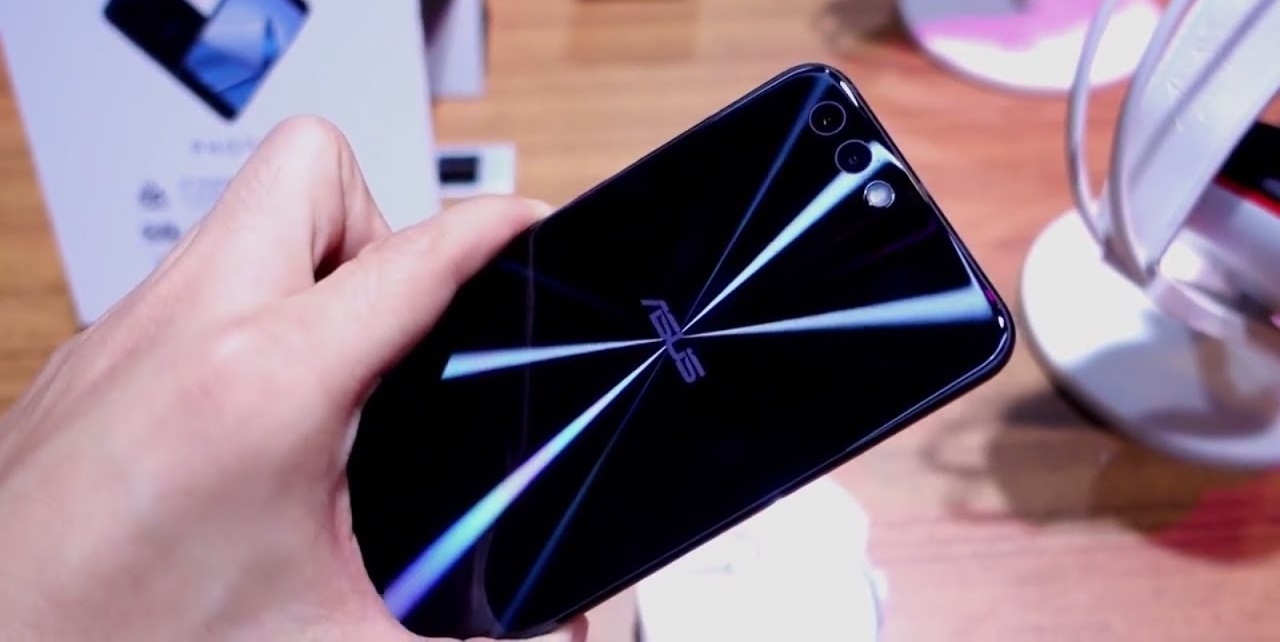 Loạt ZenFone 4 vừa ra mắt, ZenFone 5 đã rục rịch trình làng Loạt ZenFone 4 vừa ra mắt, ZenFone 5 đã rục rịch trình làng