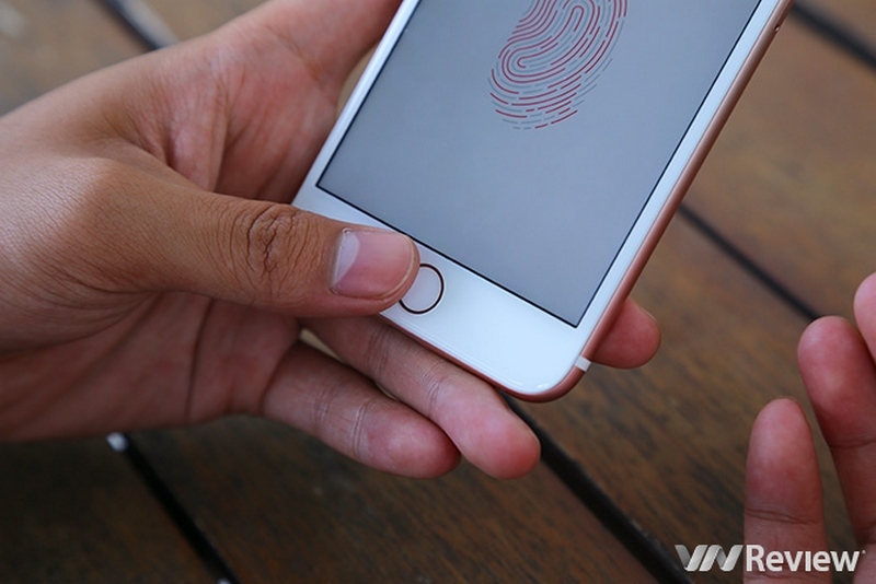 Vân tay trên iPhone 7 Plus