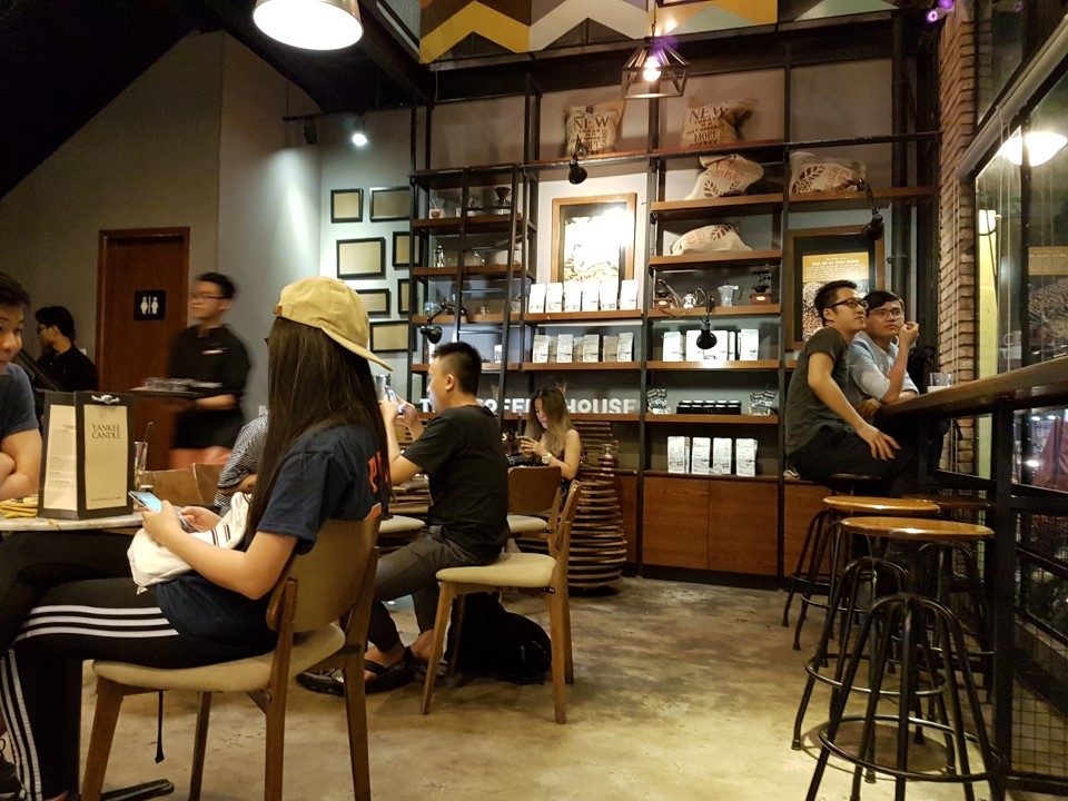 So sánh nhanh camera Galaxy S7 và iPhone 6 trong nhiều điều kiện