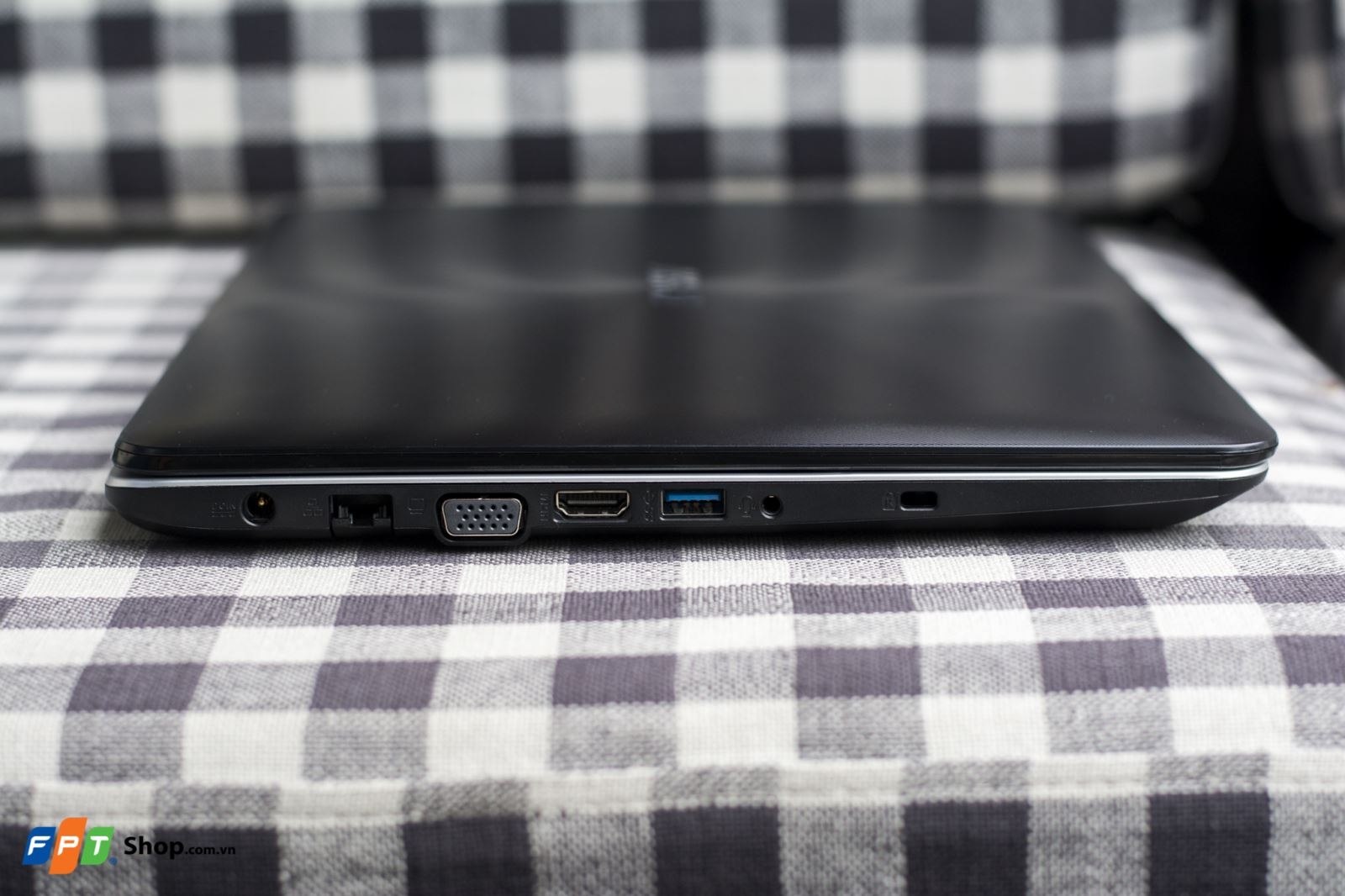 Đánh giá ASUS X455LA-WX470D: Cứng cáp, hiệu năng đủ dùng