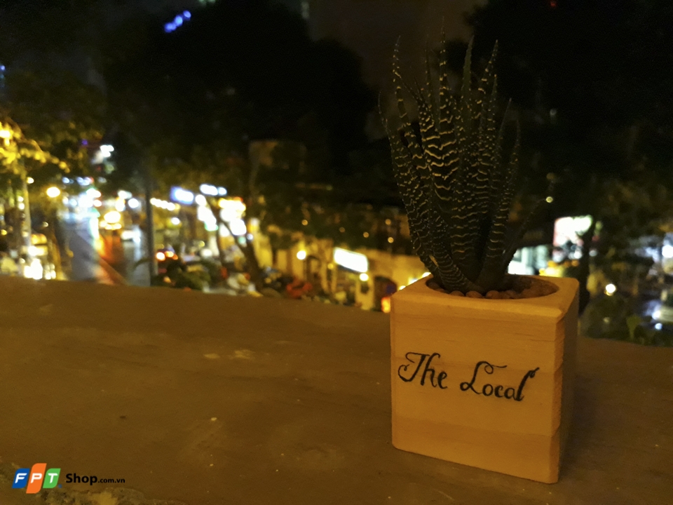 Thử chụp cận cảnh trong điều kiện thiếu sáng