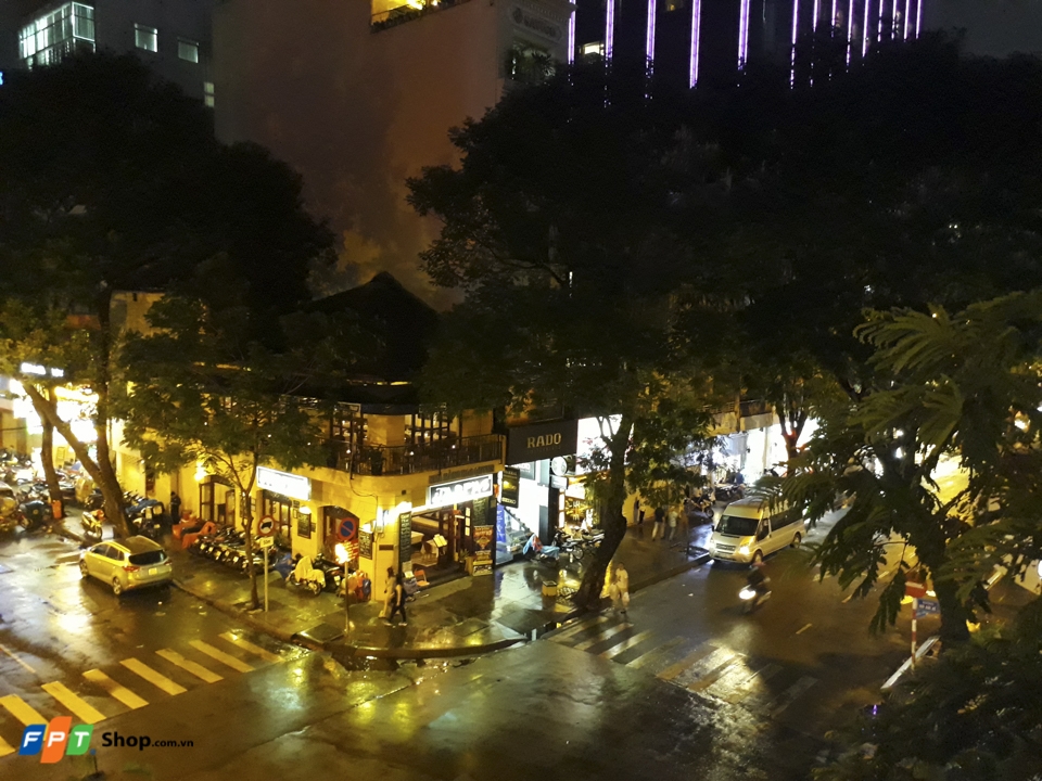 Galaxy J7 Prime chụp tối chưa thực sự tốt