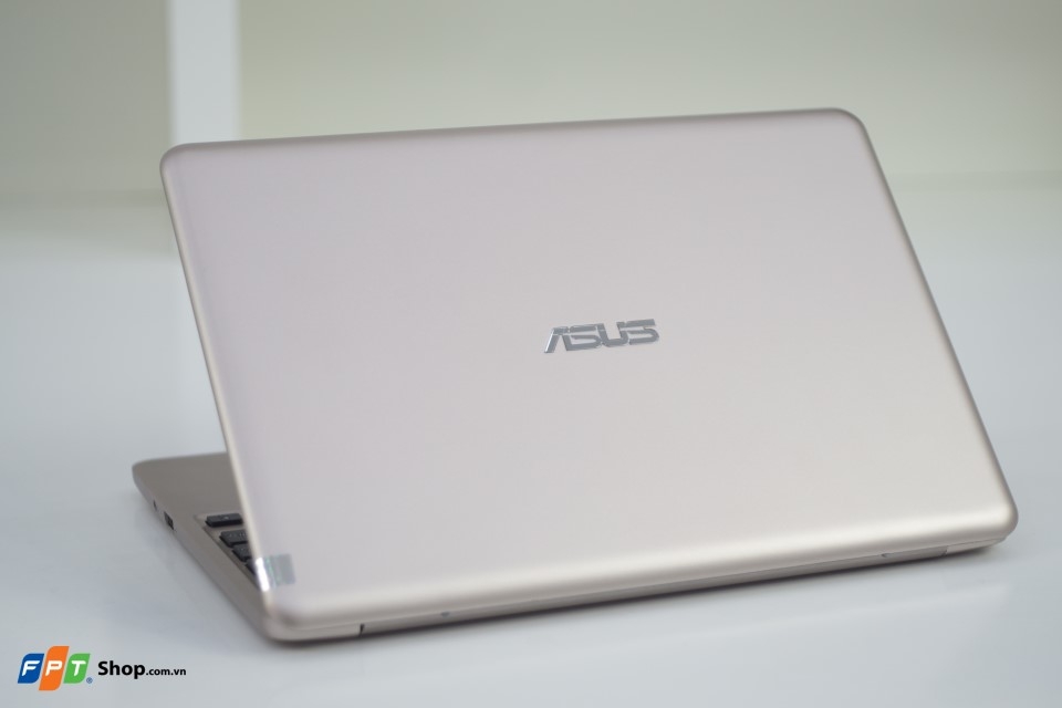Đánh giá ASUS E200HA: Mỏng nhẹ, pin trâu, giá chất