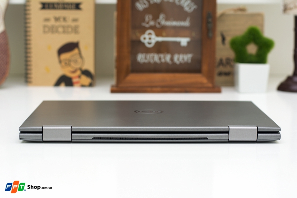 Trên tay nhanh Dell Inspiron 13-5368: Xoay gập 360 độ Trên tay nhanh Dell Inspiron 13-5368: Xoay gập 360 độ