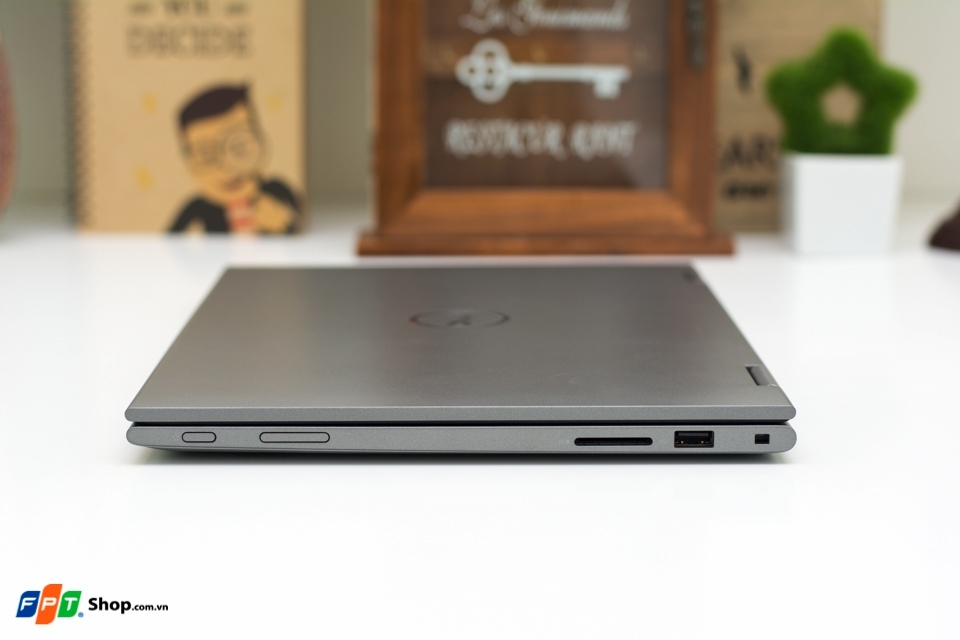 Trên tay nhanh Dell Inspiron 13-5368: Xoay gập 360 độ Trên tay nhanh Dell Inspiron 13-5368: Xoay gập 360 độ