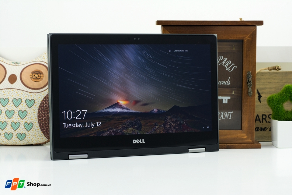 Trên tay nhanh Dell Inspiron 13-5368: Xoay gập 360 độ Trên tay nhanh Dell Inspiron 13-5368: Xoay gập 360 độ