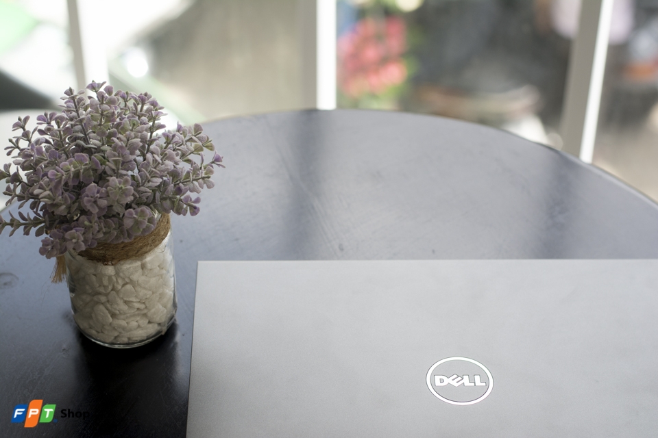 Bắt đầu ngày mới với Dell Inspiron 13-5368