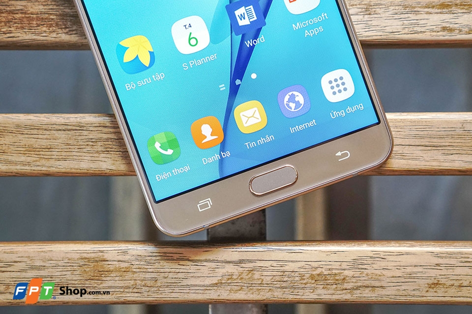 Đế chế của điện thoại màn hình lớn đang bắt đầu