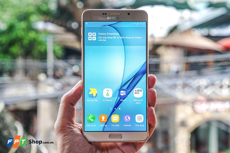 Đế chế của điện thoại màn hình lớn đang bắt đầu