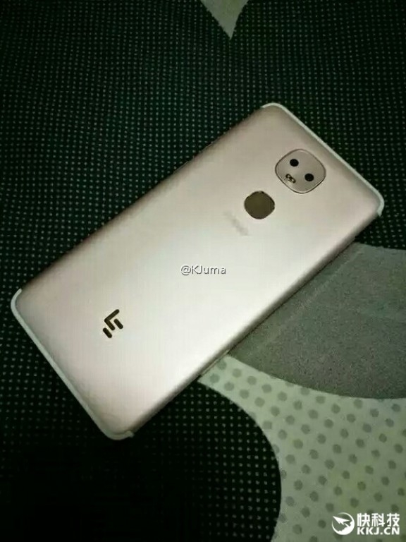 Điện thoại camera kép bí ẩn của LeEco tiếp tục lộ diện Điện thoại camera kép bí ẩn của LeEco tiếp tục lộ diện