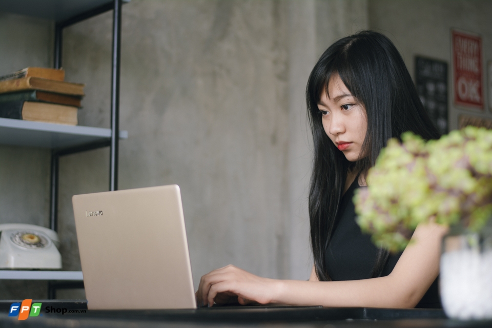 Lenovo ideapad 710S: Bạn đồng hành tốt nhất của phái nữ Lenovo ideapad 710S: Bạn đồng hành tốt nhất của phái nữ