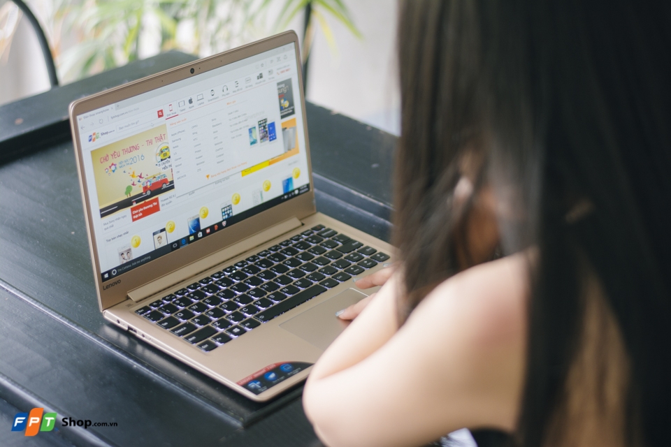 Lenovo ideapad 710S: Bạn đồng hành tốt nhất của phái nữ Lenovo ideapad 710S: Bạn đồng hành tốt nhất của phái nữ