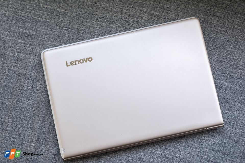 Lenovo ideapad 710S đọ sắc cùng MacBook Pro Retina 13