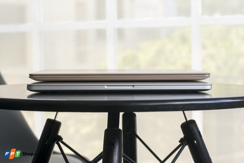 Lenovo ideapad 710S đọ sắc cùng MacBook Pro Retina 13
