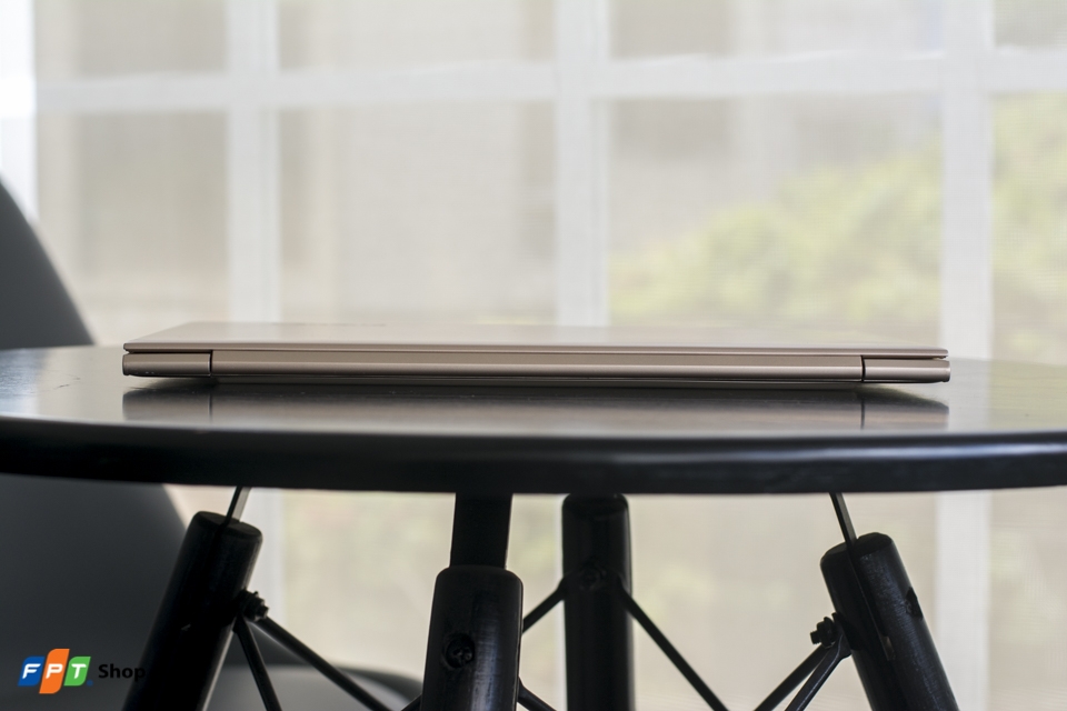Trên tay Lenovo ideapad 710S: Gợi cảm từng đường nét