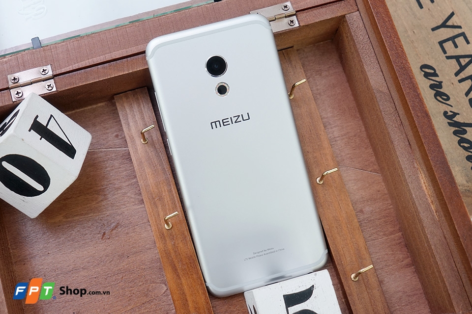 Meizu PRO 6 có thiết kế kim loại nguyên khối