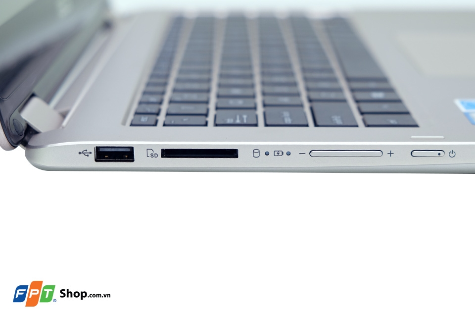 Mở hộp ASUS VivoBook Flip TP301UA: Đẹp, cứng cáp, xoay gập 360 độ Cạnh trái của ASUS VivoBook Flip TP301UA