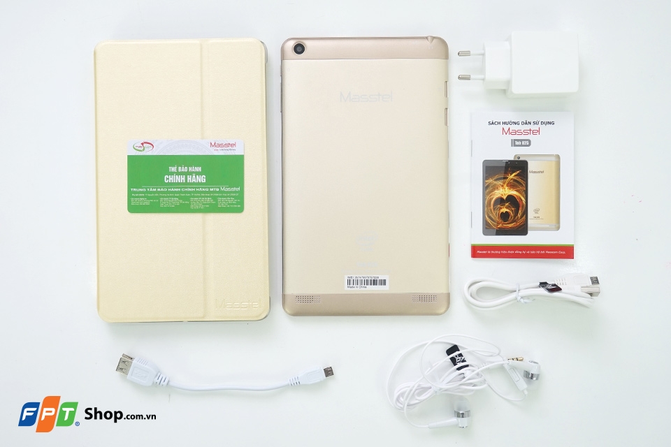 Bên trong hộp của Masstel Tab 825