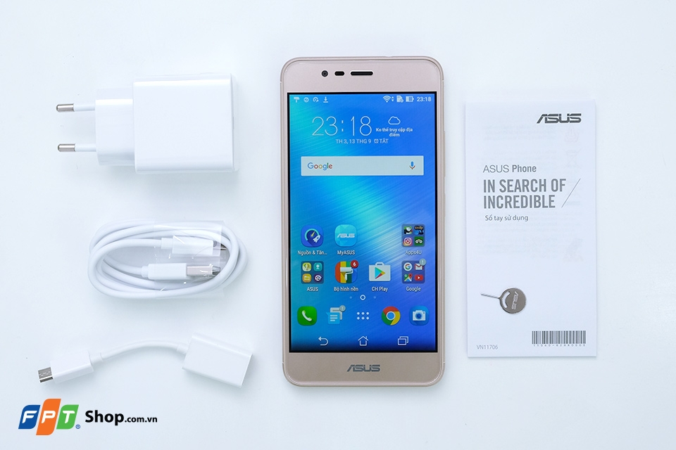 Bên trong hộp của ASUS Zenfone 3 Max