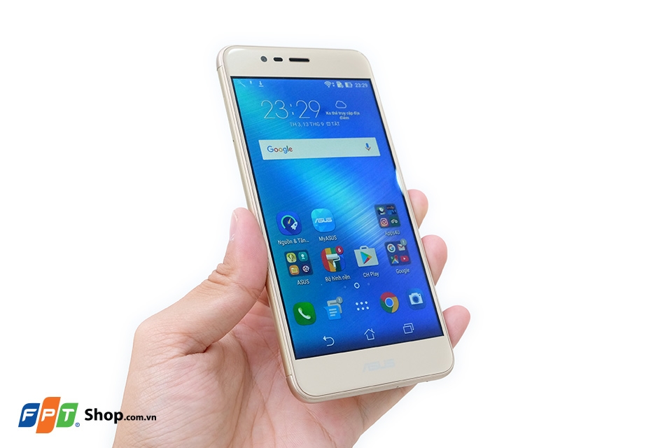 ASUS Zenfone 3 Max cho cảm giác cầm thoải mái