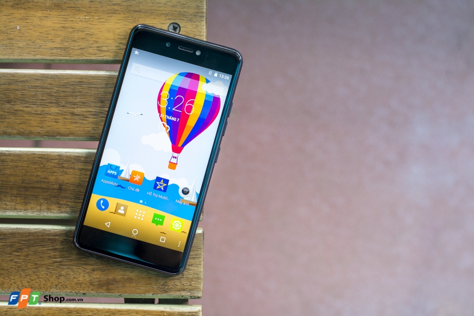 Đánh giá Mobiistar LAI Zumbo J: Đáng giá từng xu