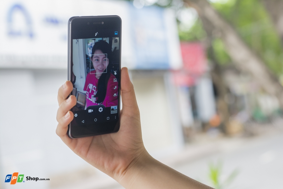 Đánh giá Mobiistar LAI Zumbo J: Đáng giá từng xu