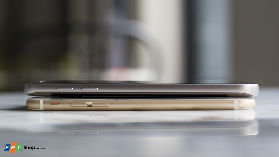 Thiết kế Samsung Galaxy S7 và iPhone 6: Long tranh hổ đấu