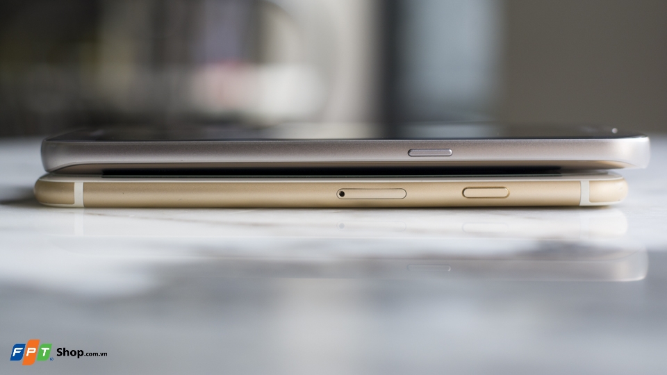 Thiết kế Samsung Galaxy S7 và iPhone 6: Long tranh hổ đấu