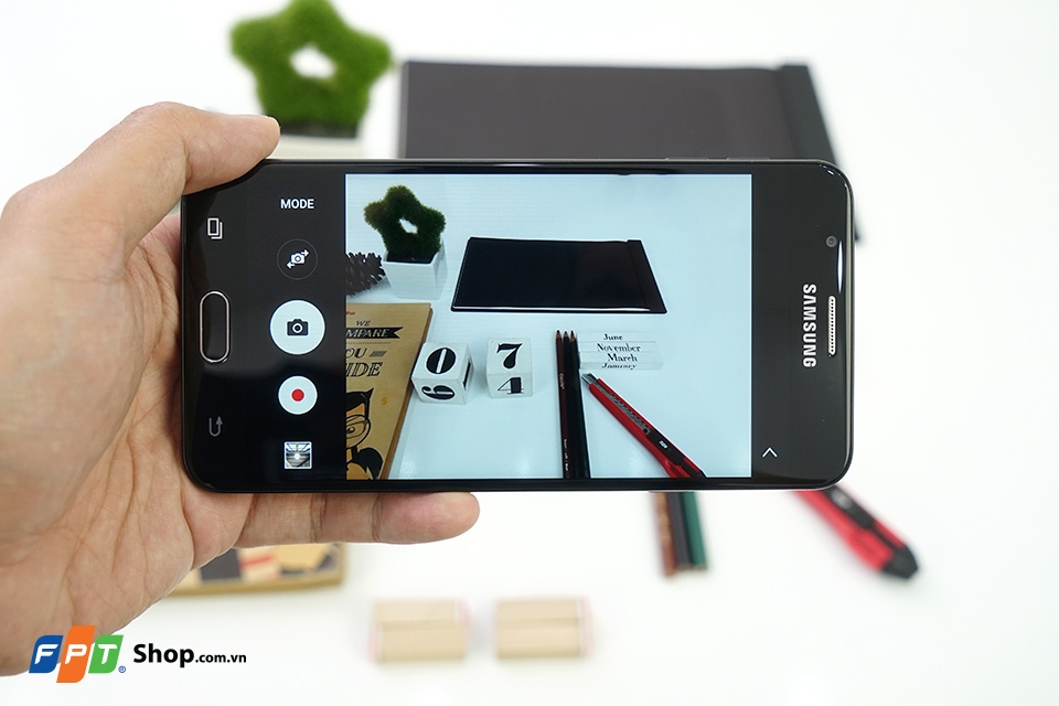 Samsung Galaxy J7 Prime sở hữu hệ thống camera chất lượng