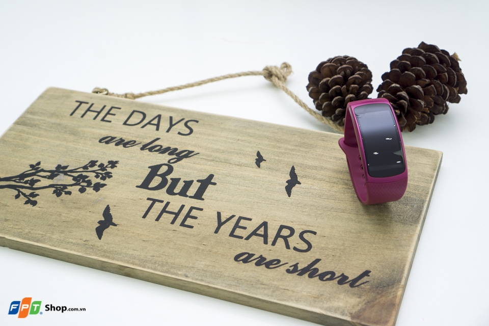 Trên tay Samsung Gear Fit 2: Thời trang và đẳng cấp