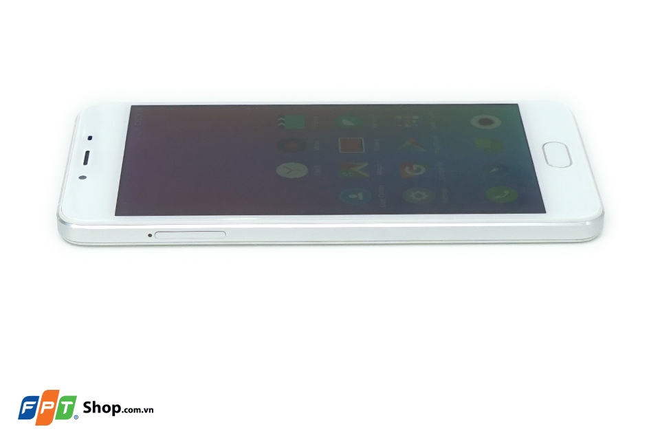 Cạnh trái của Meizu U10