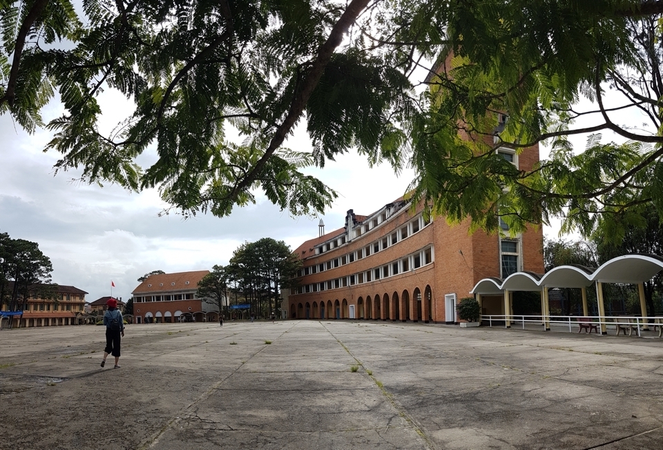 Sư phạm Đà Lạt từ phía trước Sư phạm Đà Lạt từ phía trước