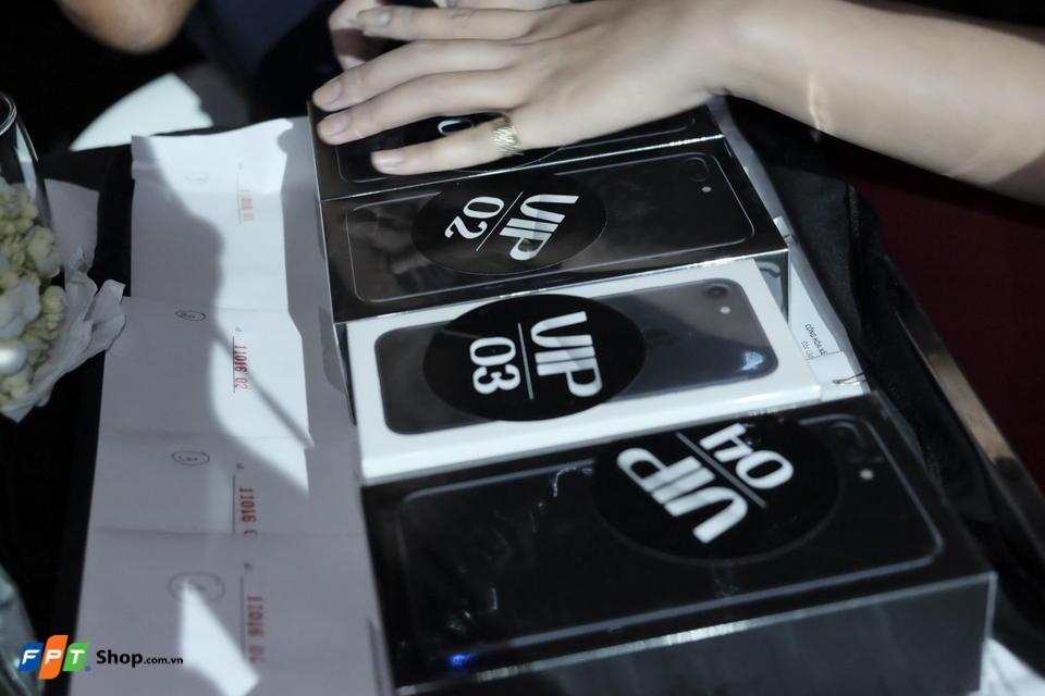 4 máy VIP đầu tiên