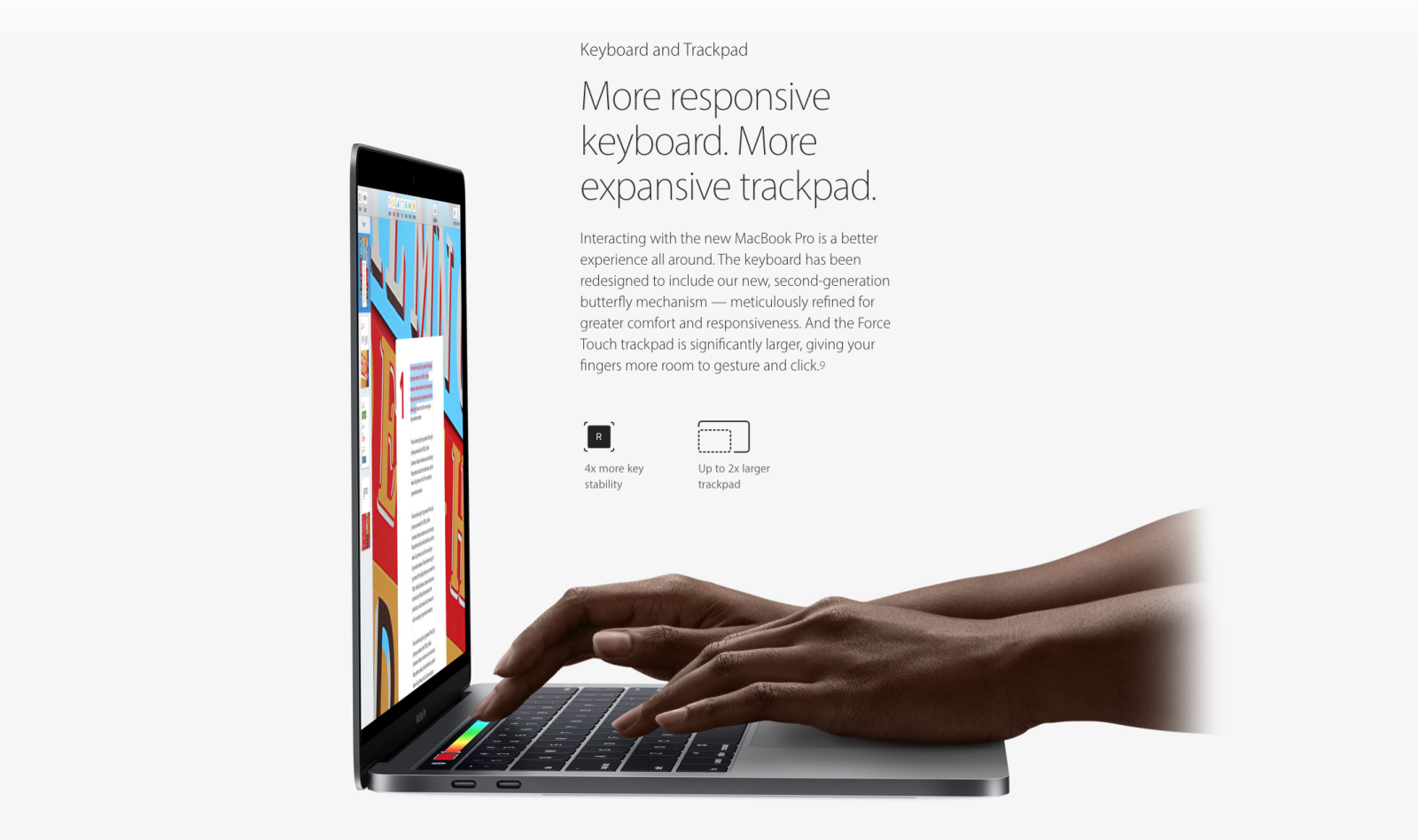 Bàn phím thiết kế cánh bướm và TrackPad lớn gấp đôi