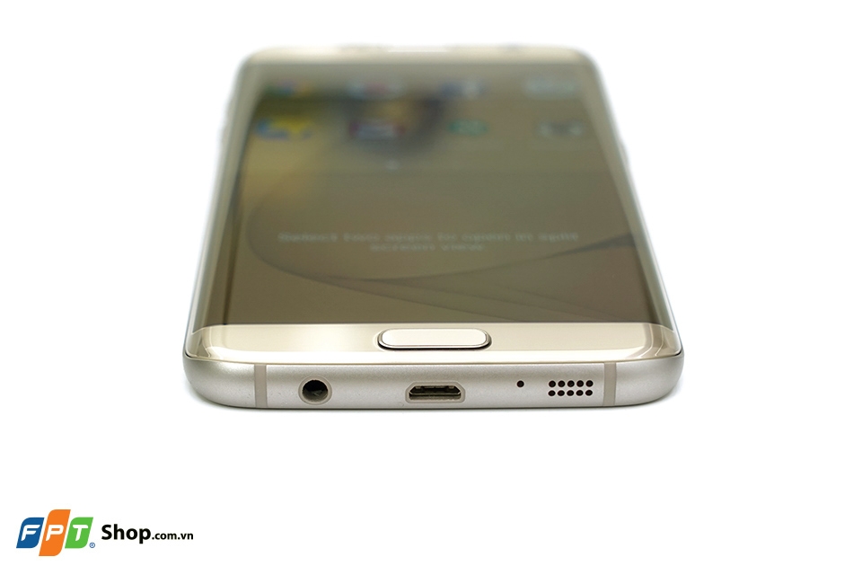 Cạnh dưới Galaxy S7 Edge