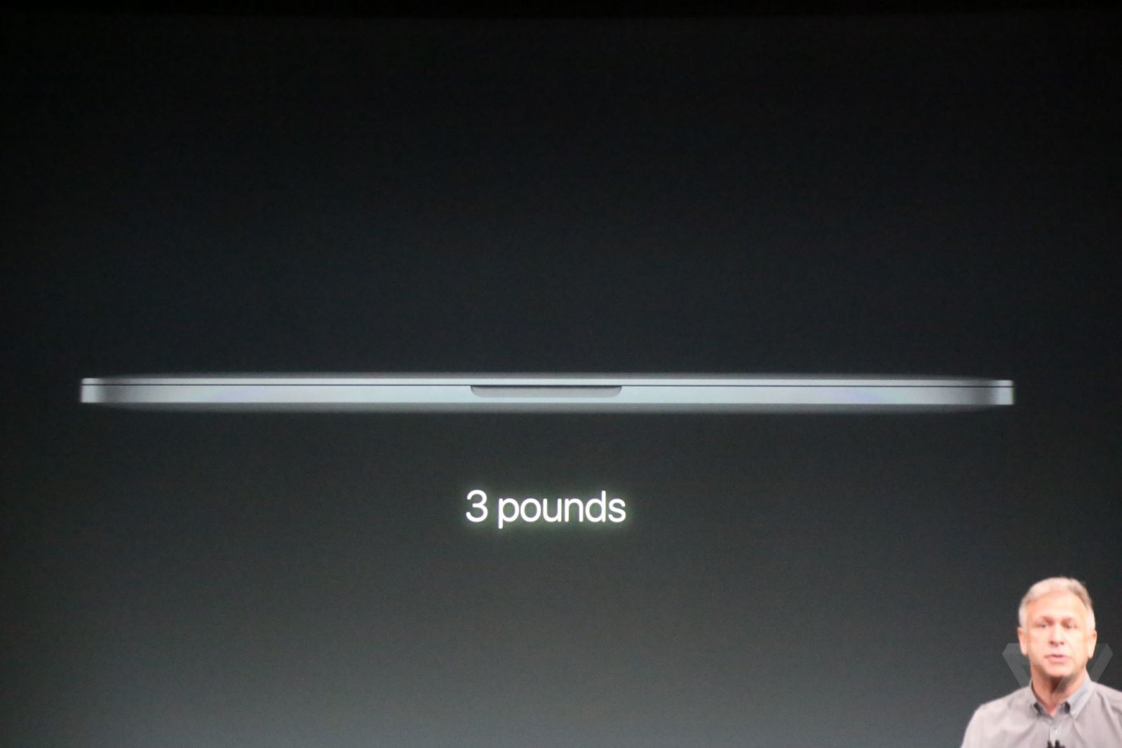 Trọng lượng chỉ 1,36 kg