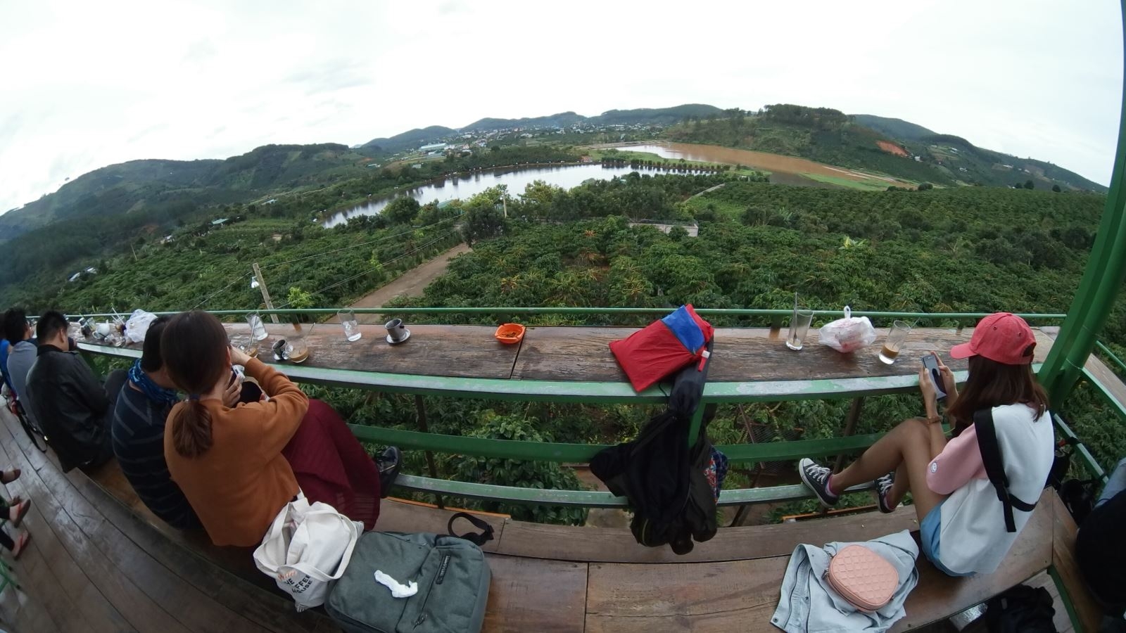 Hình 4 từ Gear 360