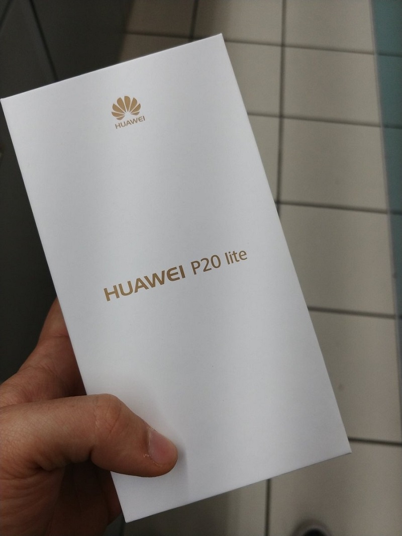 Hình ảnh vỏ hộp đựng Huawei P20 Lite