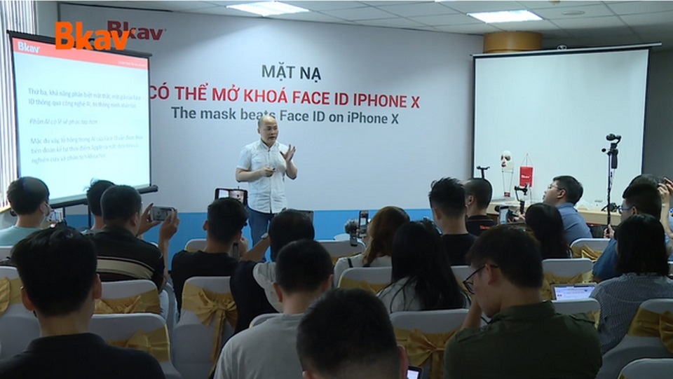 Bkav đánh lừa thành công iPhone X