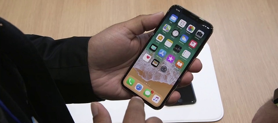 Trên tay iPhone X