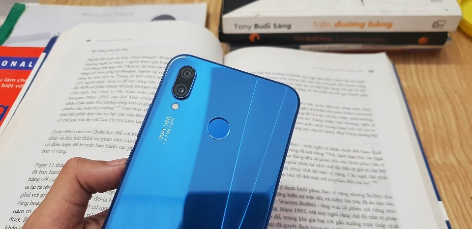 Trên tay Nova 3e tại Việt Nam