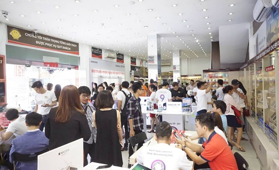 Quang cảnh mở bán Galaxy S9 & S9 Plus