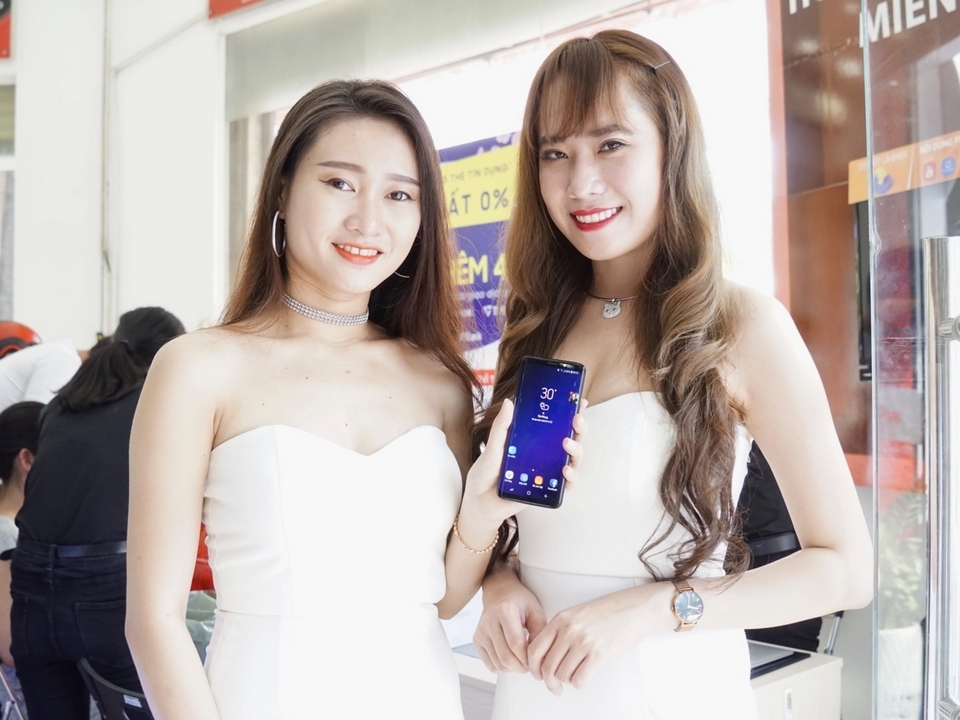 Mở bán Galaxy S9 và S9 Plus