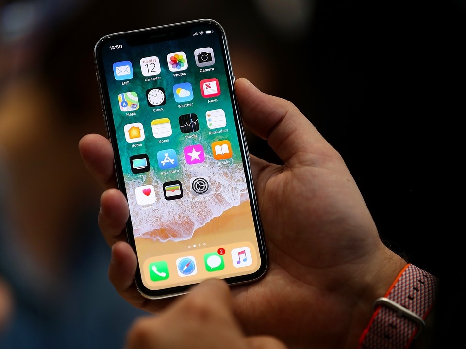 iPhone X luôn là mẫu smartphone bán chạy nhất mỗi tuần.