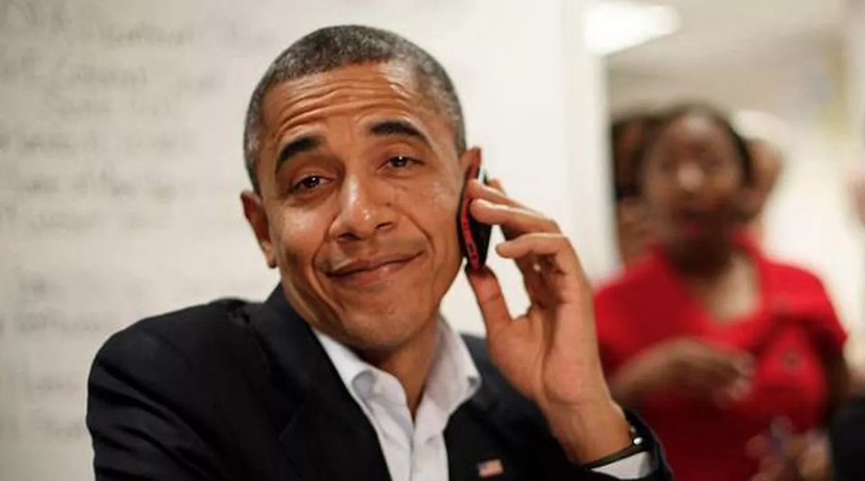 Không nên để điện thoại gần với da mặt.