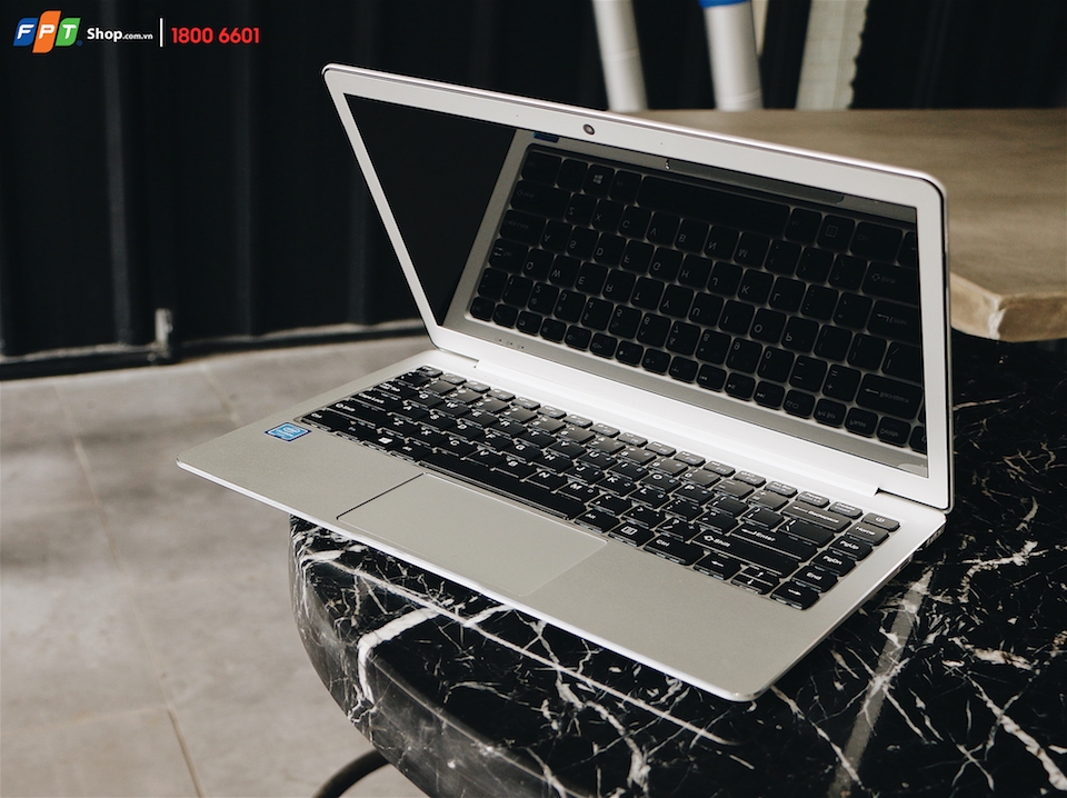 Những công việc nên chọn mua laptop mỏng nhẹ Microsoft Word là công việc đầu tiên mà bạn nên chọn laptop mỏng nhẹ để tiện di chuyển.