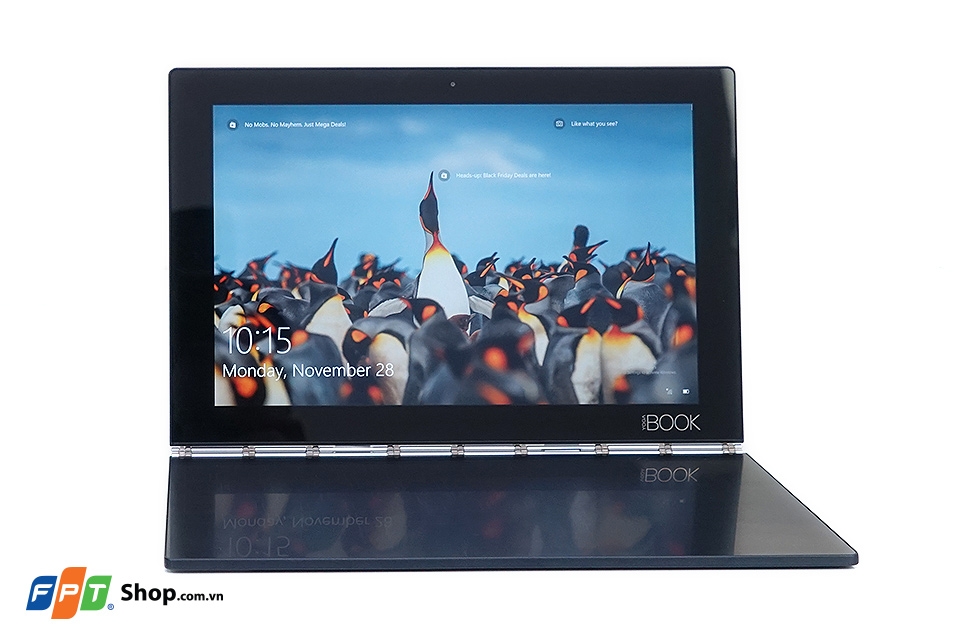 Máy sử dụng màn hình cảm ứng kích thước 10.1 inch, độ phân giải FullHD.