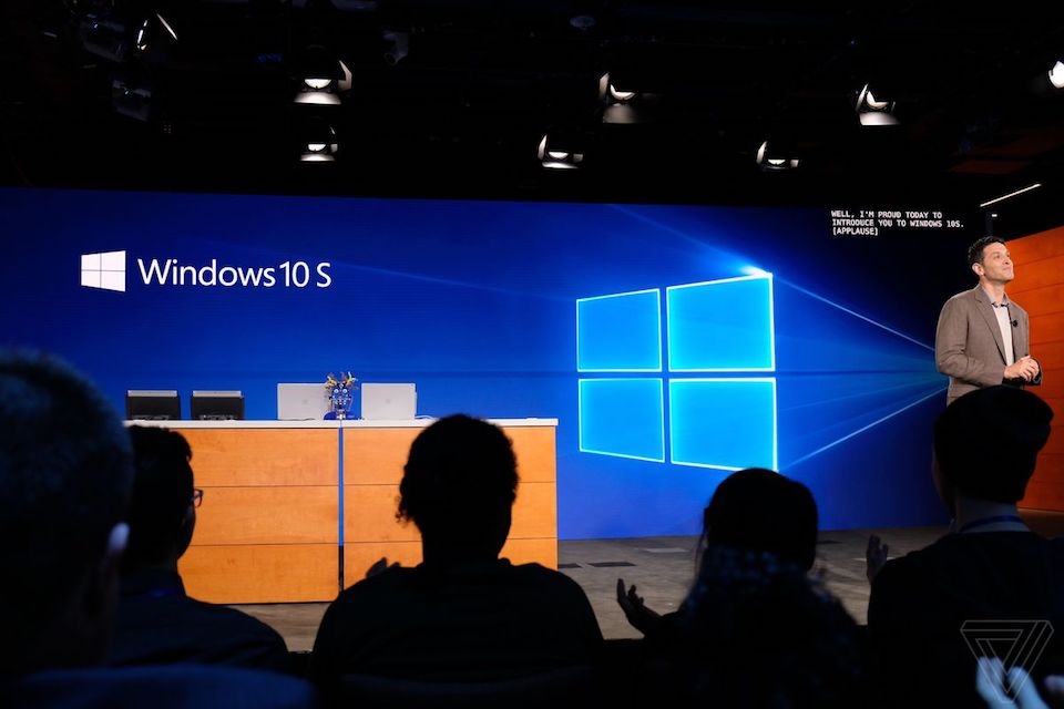 Microsoft đã rất tích cực hỗ trợ người dùng nâng cấp miễn phí Windows 10.