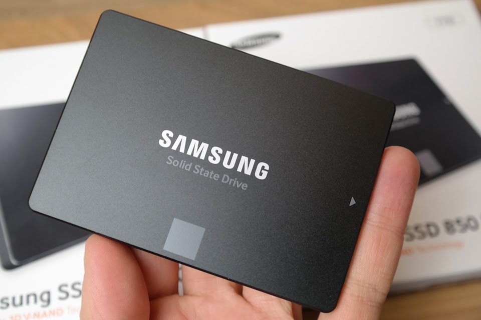 11 cách giúp máy tính chạy nhanh hơn như lúc mới mua Trang bị ổ SSD