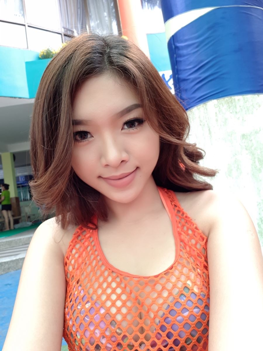 Galaxy A7 2017 là chiếc máy thuộc phân khúc cận cao cấp